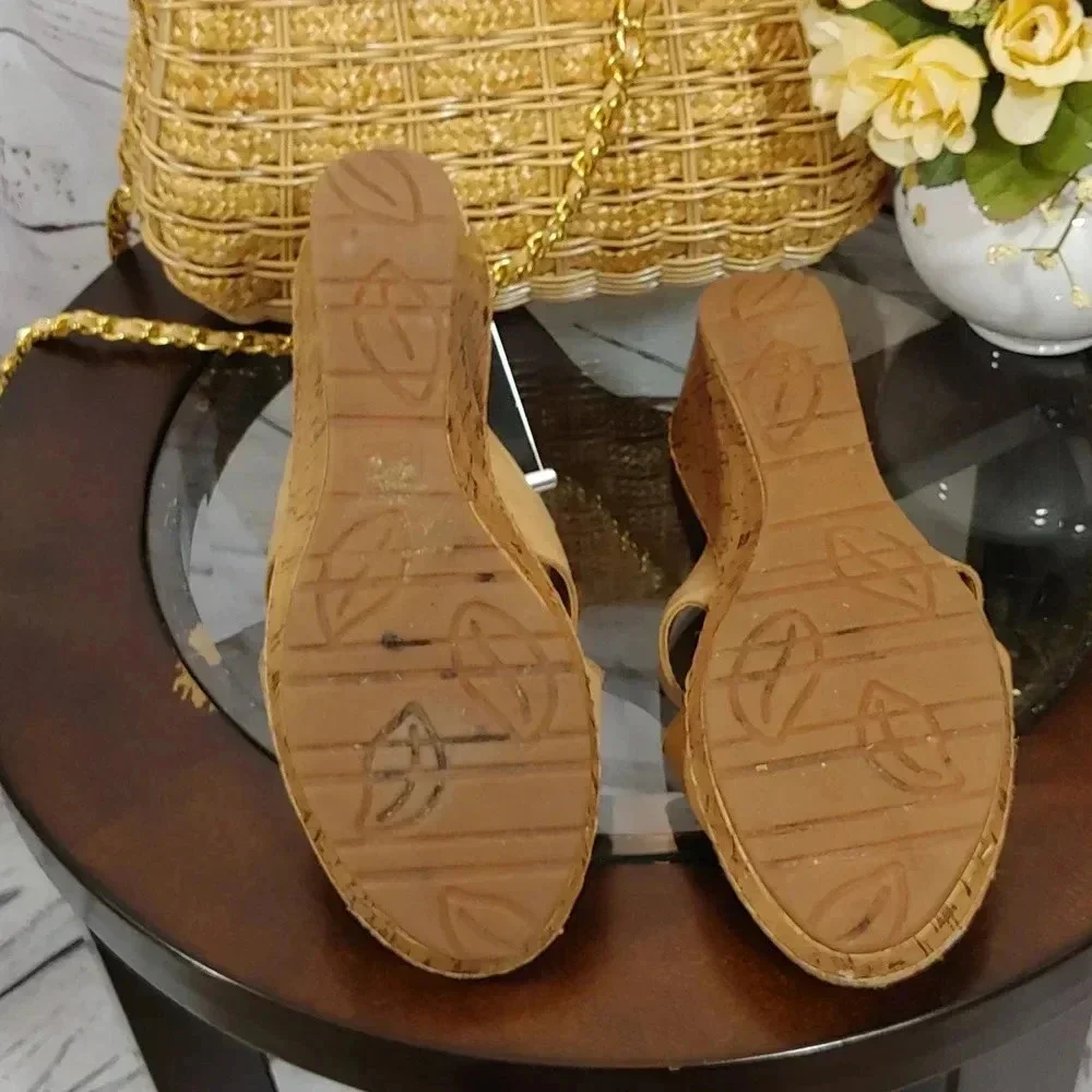 Women's Wedg Shoes. By b.o.c. - Picture 4 of 13